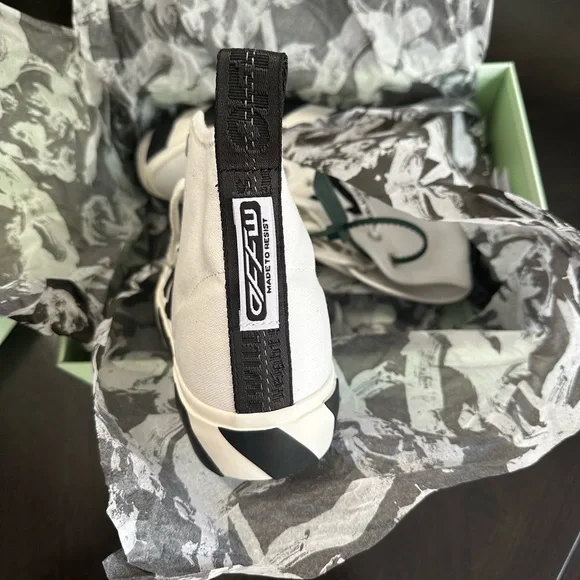 Size 9 - Off-White Vulcanized Mid White Black - Picture 4 of 7